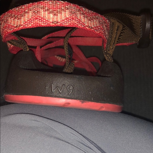 Pink chacos - Picture 6 of 6